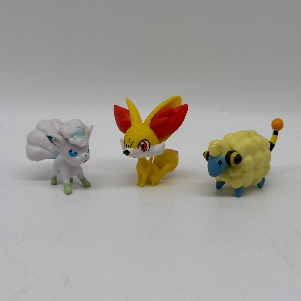 Pokemon Mini Figure Lot Alolan Vulpix Fennekin Mareep
